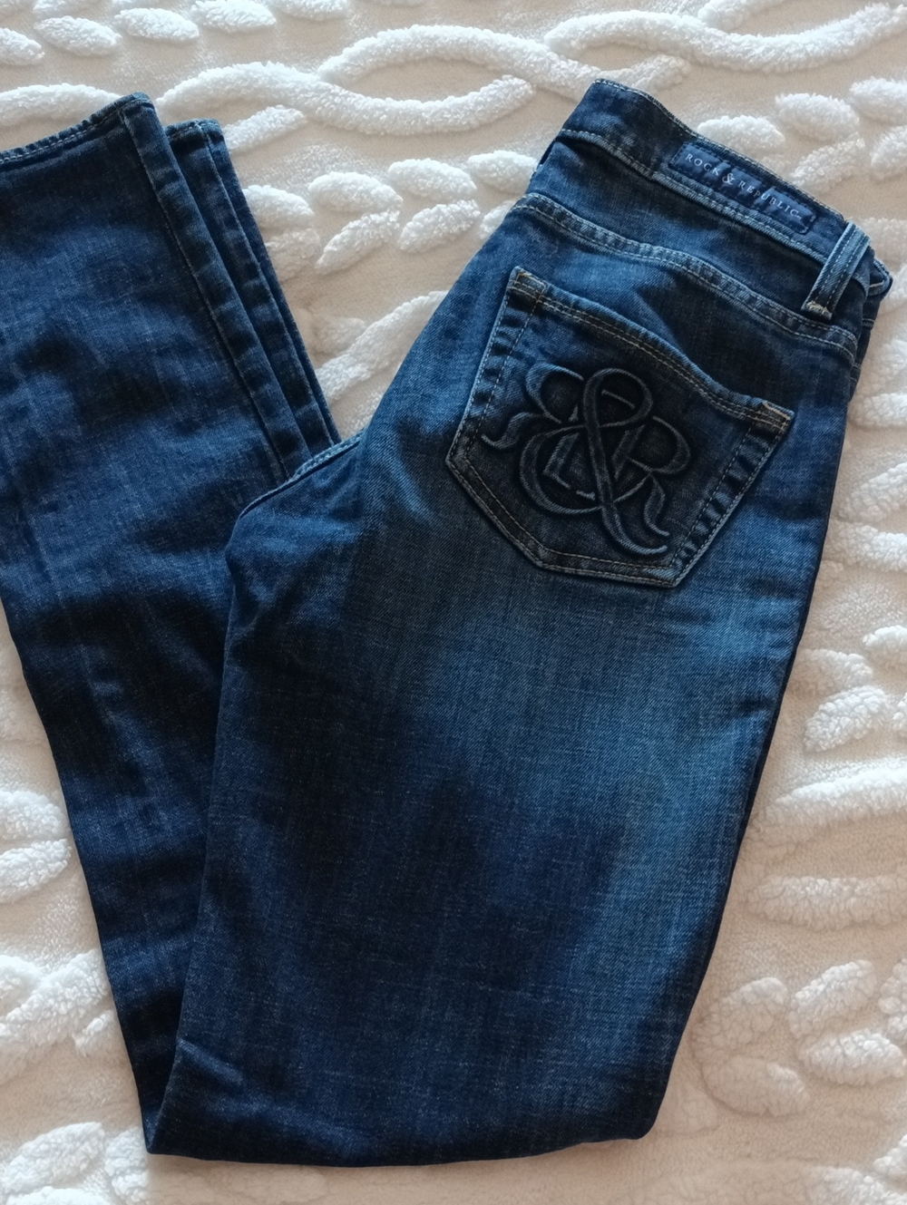Rock & Republic Indigo Skinny Jeans with Embroidered Pocket